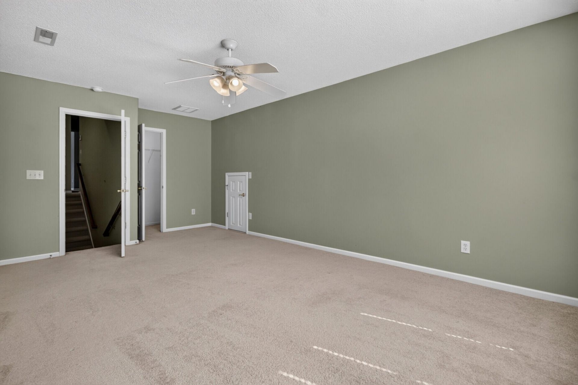 111 Bonneau Court Photo 31
