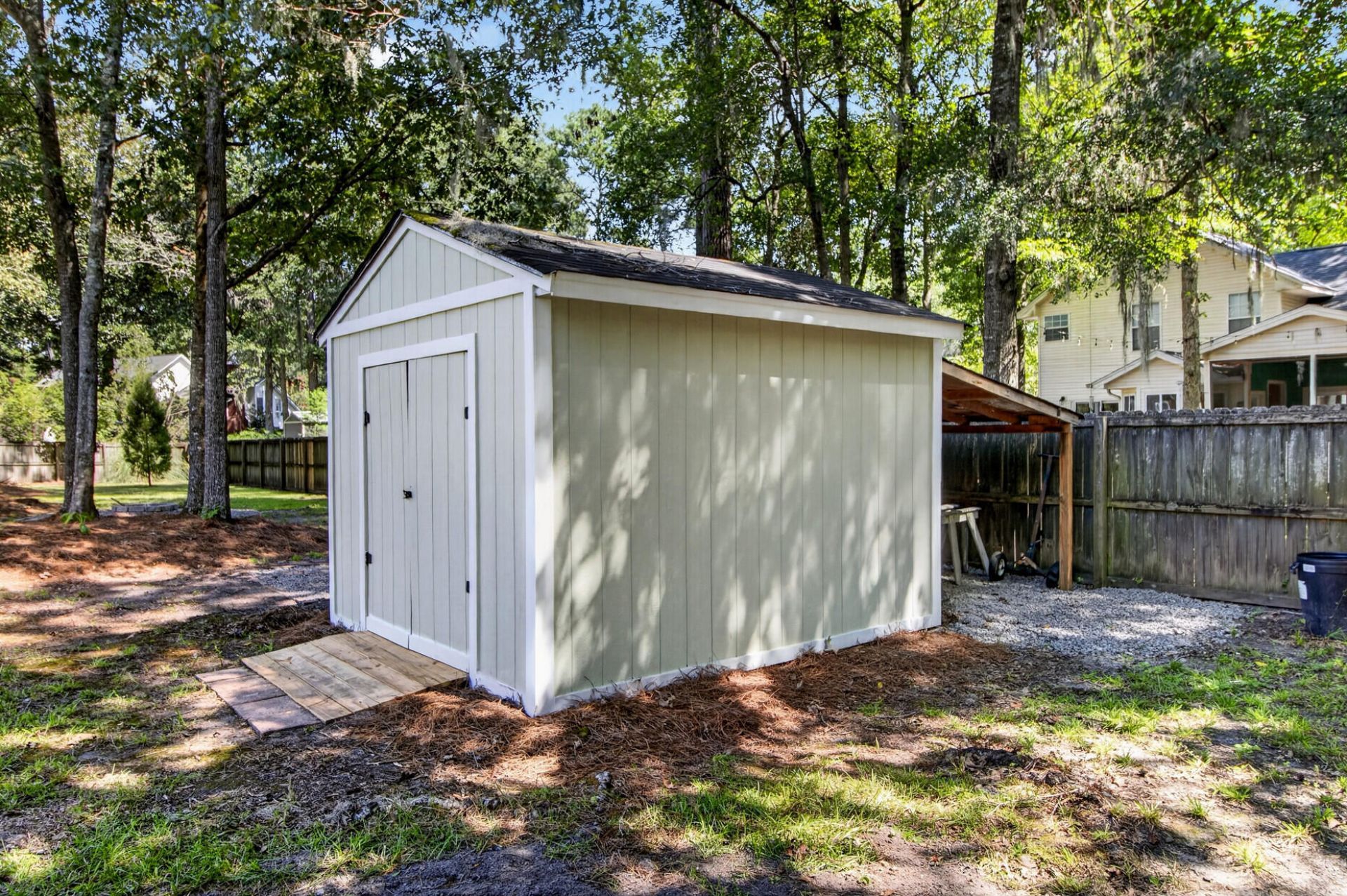 111 Bonneau Court Photo 35