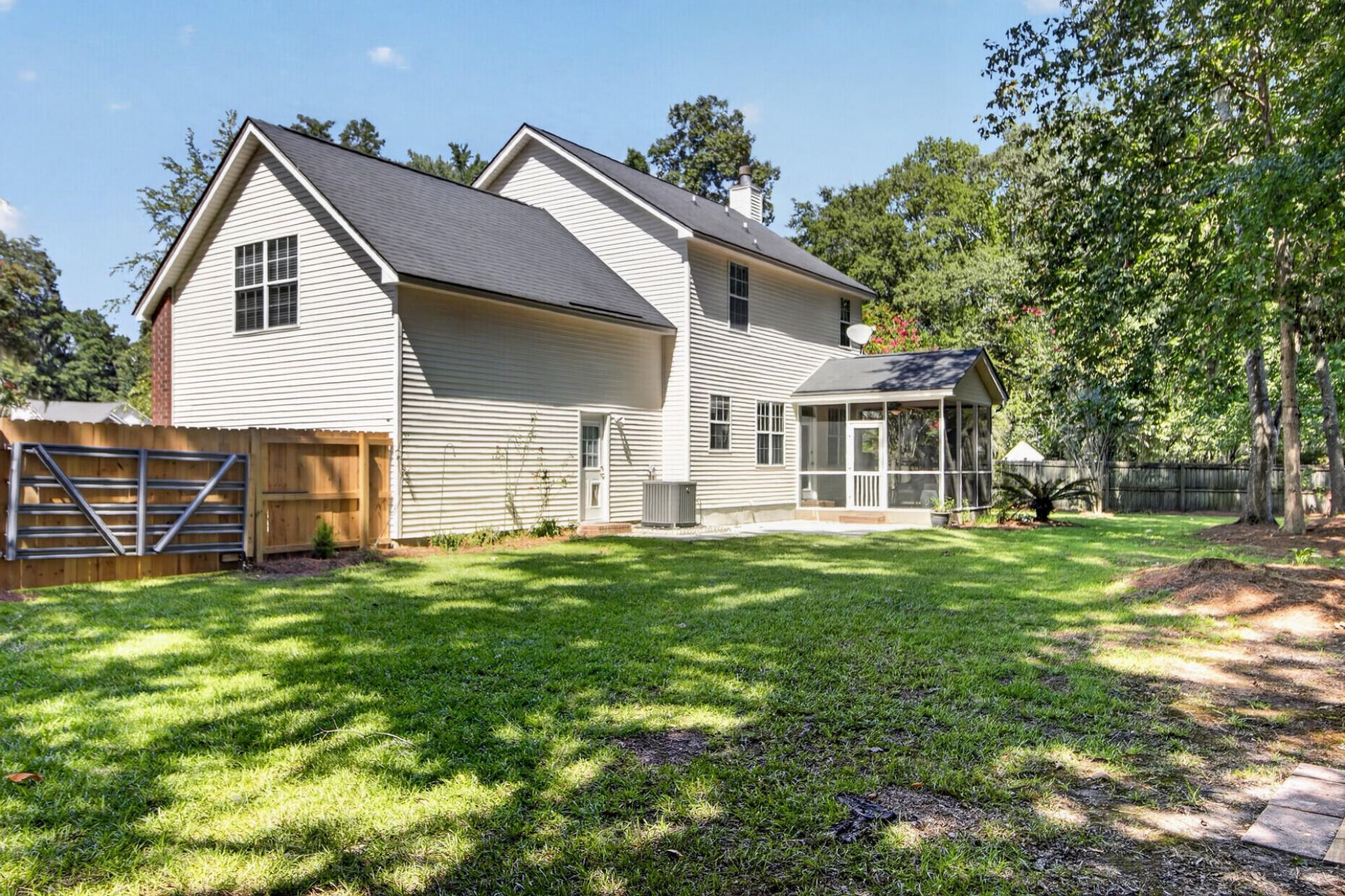 111 Bonneau Court Photo 36