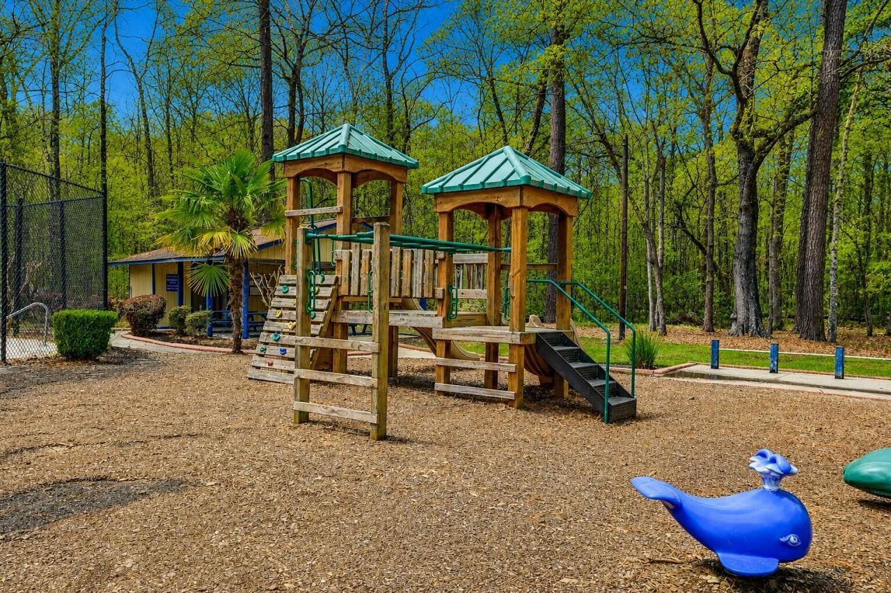 111 Bonneau Court Photo 40