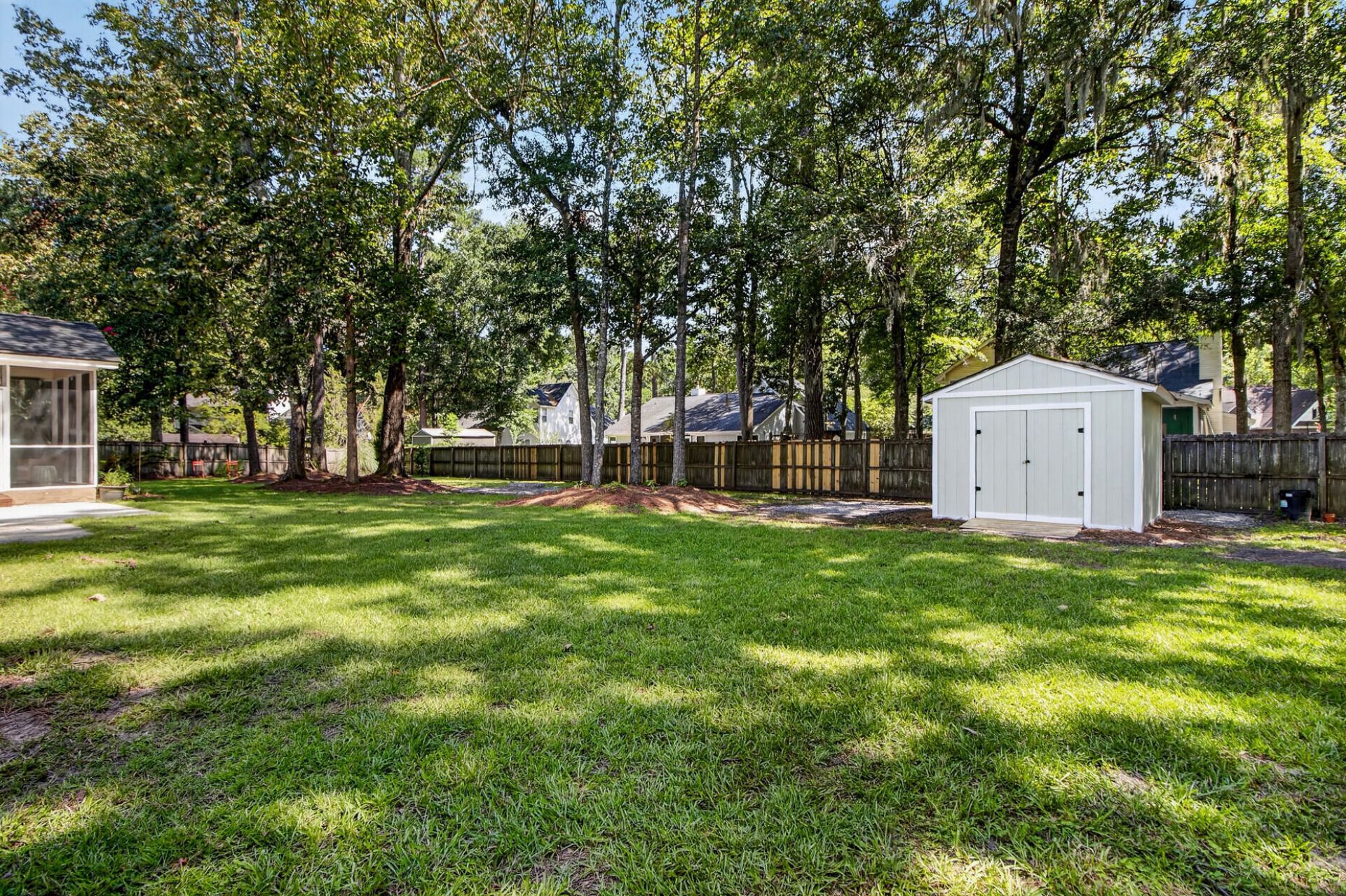 111 Bonneau Court Photo 9