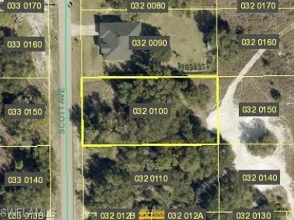 1404 Scott AVE , LEHIGH ACRES, FL 33972