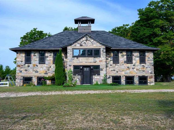 4987 Loeb Road, Charlevoix, MI 49720