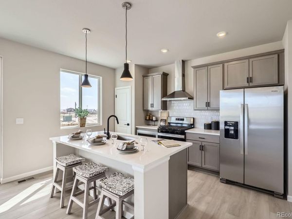 54968 E 28th Avenue , Strasburg, CO 80136