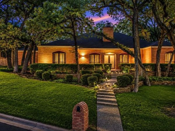 1205 Riverview Drive, Arlington, TX 76012