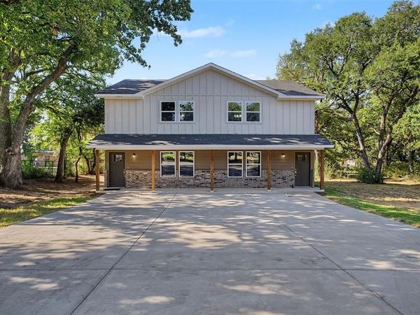 6112 Mccullar Street , Haltom City, TX 76117