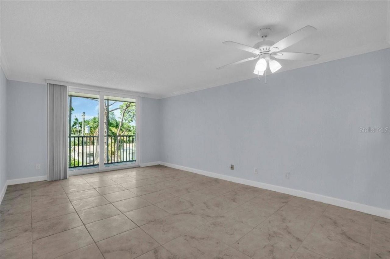 2755 Coconut Bay Lane, Unit 3F, Sarasota, FL 34237 Photo