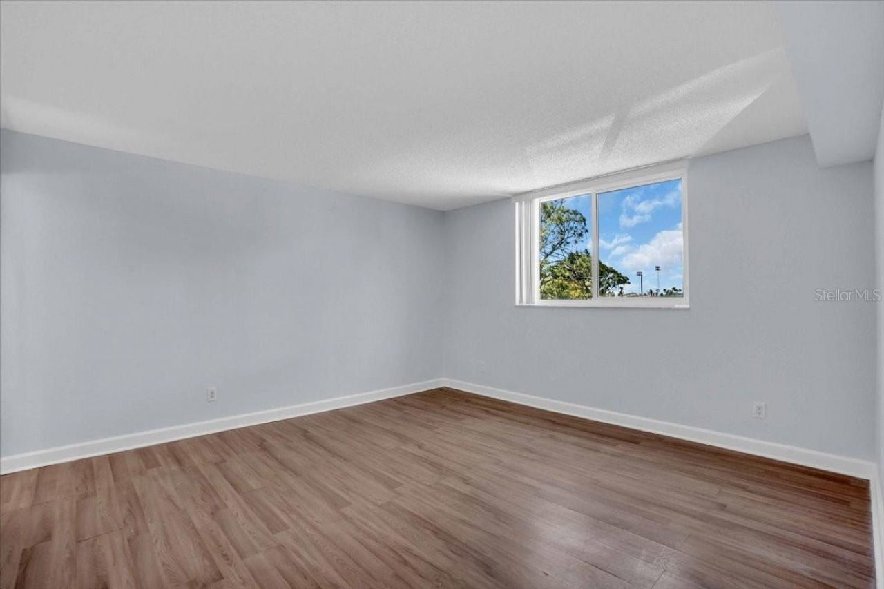 2755 Coconut Bay Lane, Unit 3F, Sarasota, FL 34237 Photo