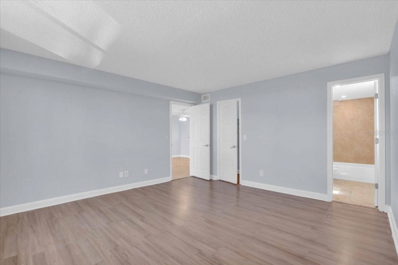 2755 Coconut Bay Lane, Unit 3F, Sarasota, FL 34237 Photo