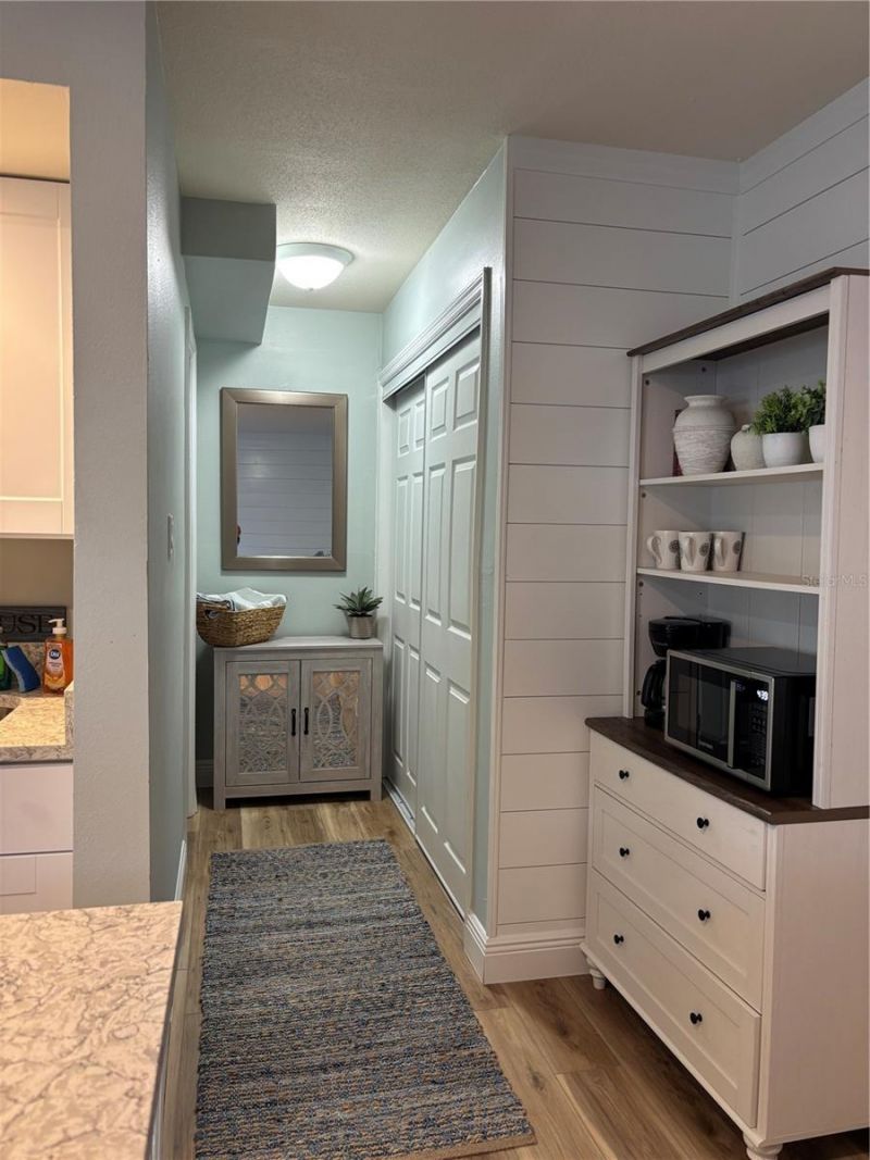 170 Roosevelt Drive , Unit 17, Sarasota, FL 34236 Photo