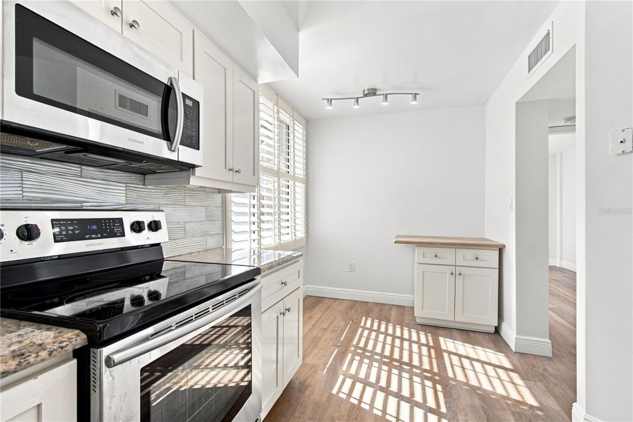 5153 Isla Key Boulevard S, Unit 317, Saint Petersburg, FL 33715 Photo