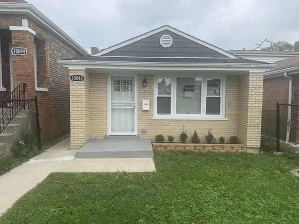 10042 S Princeton Avenue , Chicago, IL 60628