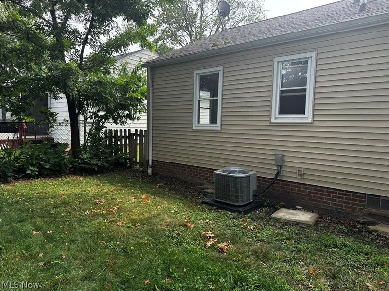 30107 Thomas Street, Willowick, OH 44095 Photo 2
