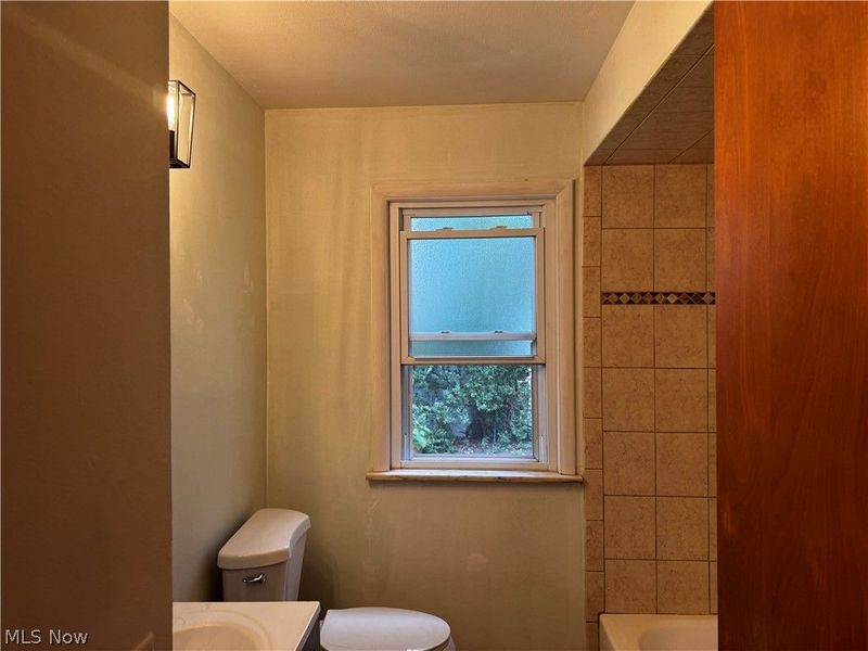 30107 Thomas Street, Willowick, OH 44095 Photo 8