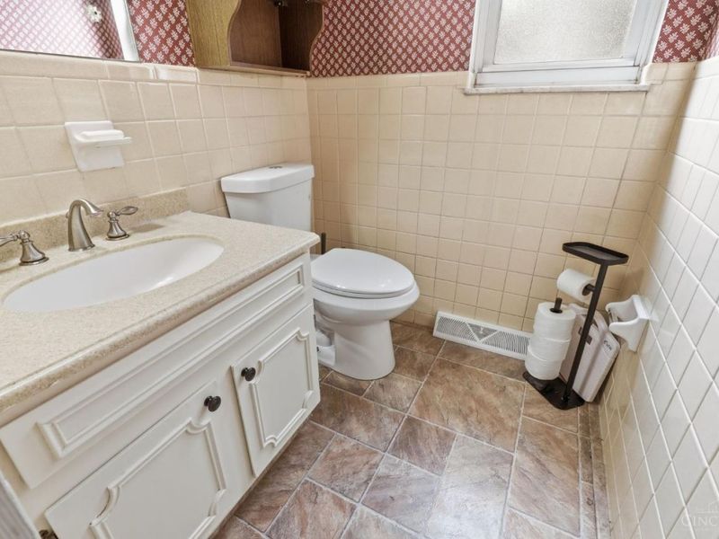 7975 Pfeiffer Road, Montgomery, OH 45242 Photo 17