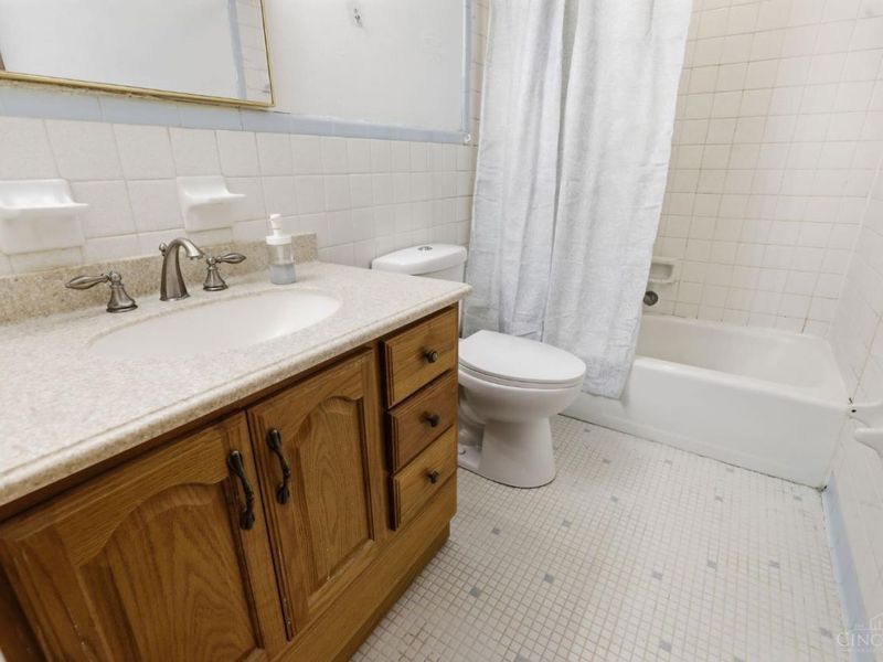 7975 Pfeiffer Road, Montgomery, OH 45242 Photo 24