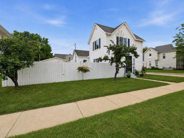 129 W Scott STREET, Fond Du Lac, WI 54935