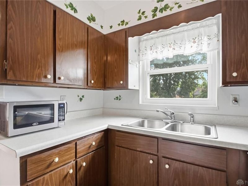 1041 Yorkshire Place, Dayton, OH 45419 Photo 10