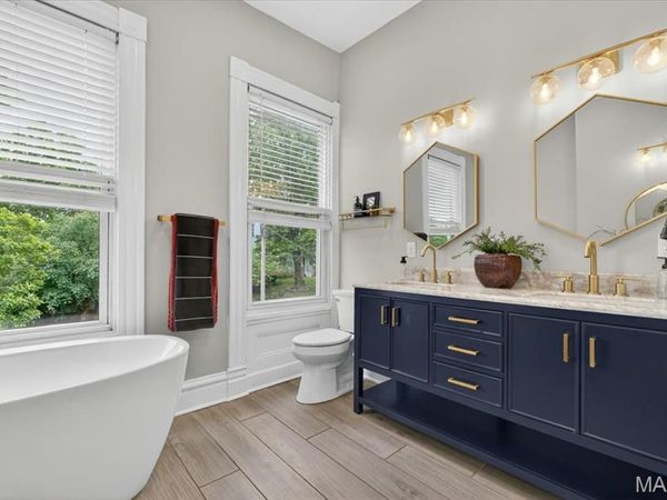 7501 Suffolk Avenue, Shrewsbury, MO 63119