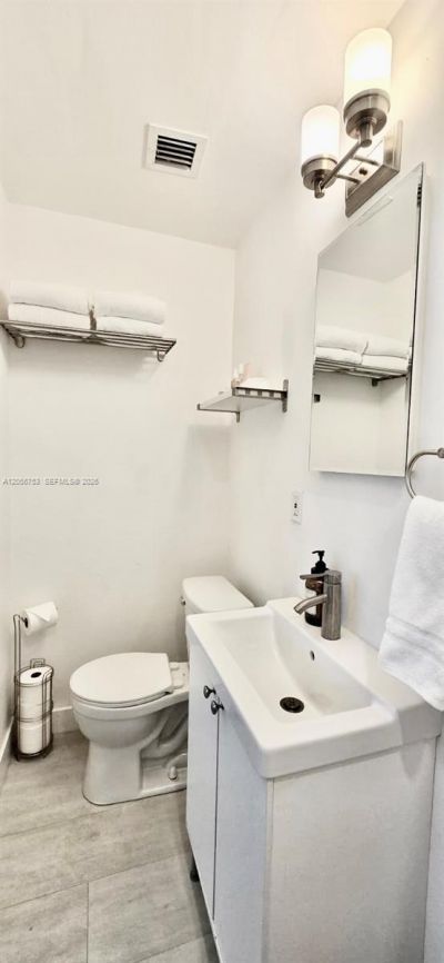 712 SW 9th St, Unit 1, Fort Lauderdale, FL 33315 Photo