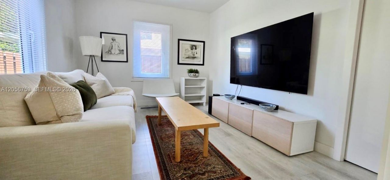 712 SW 9th St, Unit 1, Fort Lauderdale, FL 33315 Photo