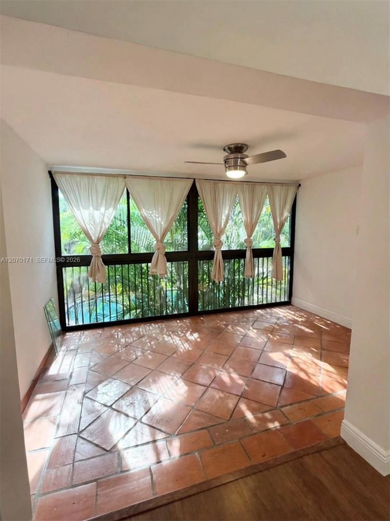 1231 SE 1st St , Unit 12, Fort Lauderdale, FL 33301 Photo
