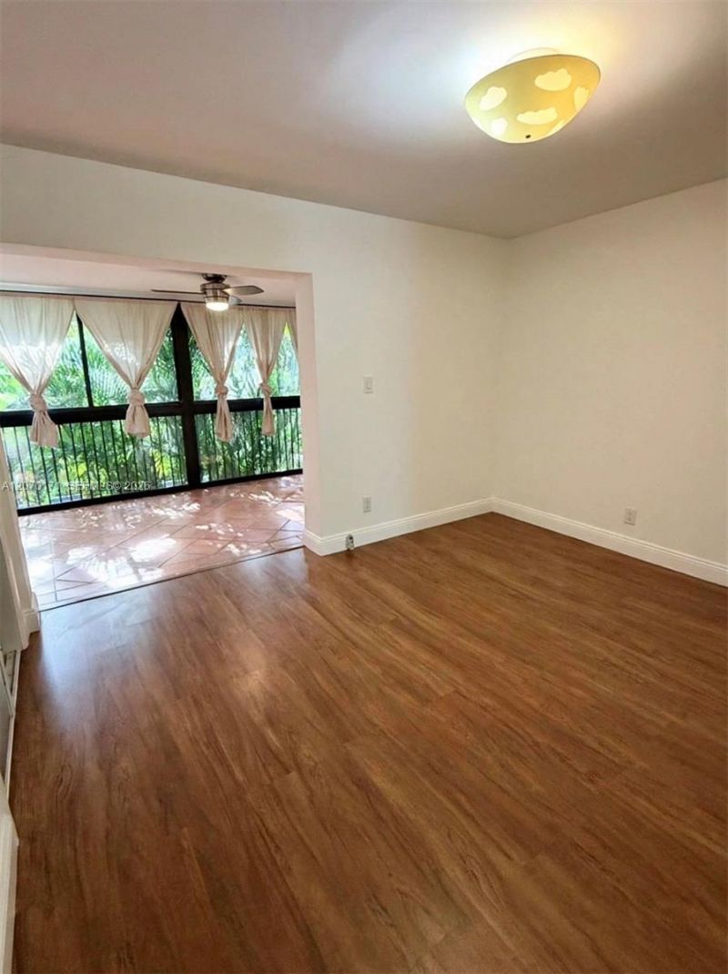 1231 SE 1st St , Unit 12, Fort Lauderdale, FL 33301 Photo