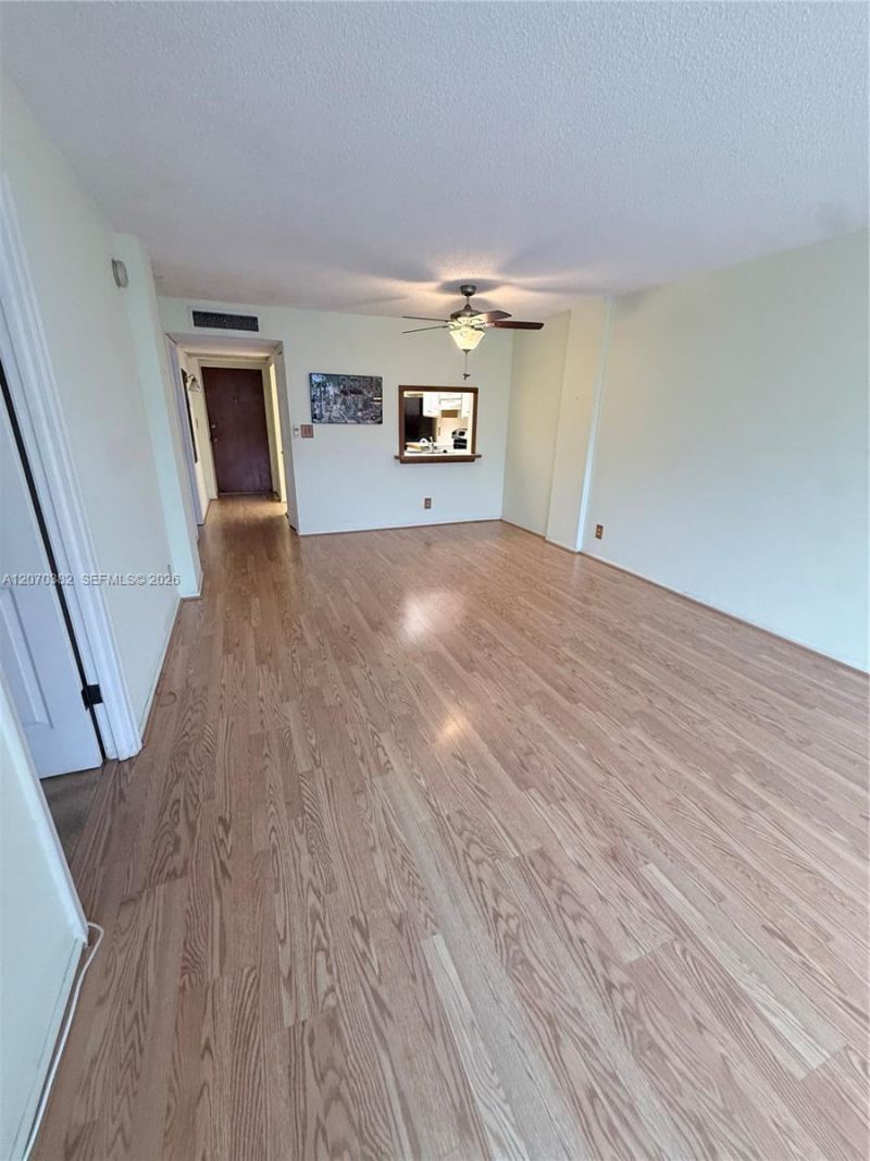 114 Royal Park Dr , Unit 3H, Oakland Park, FL 33309 Photo
