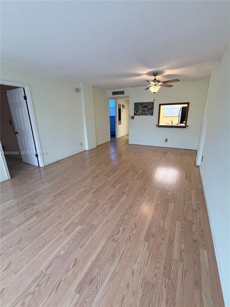 114 Royal Park Dr , Unit 3H, Oakland Park, FL 33309 Photo