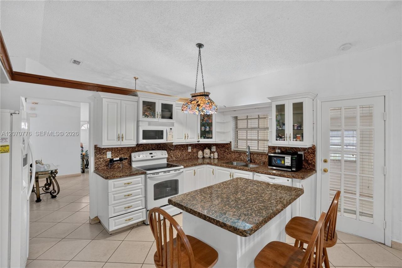2375 SW 141st Ave, Miami, FL 33175 Photo