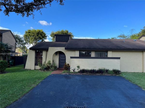 12713 SW 70th Ln , Miami, FL 33183