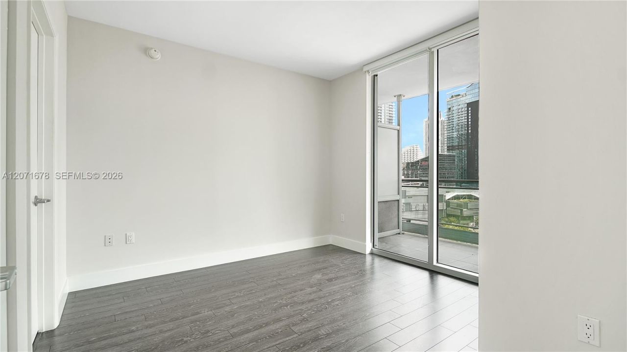 92 SW 3rd St , Unit 1803, Miami, FL 33130 Photo