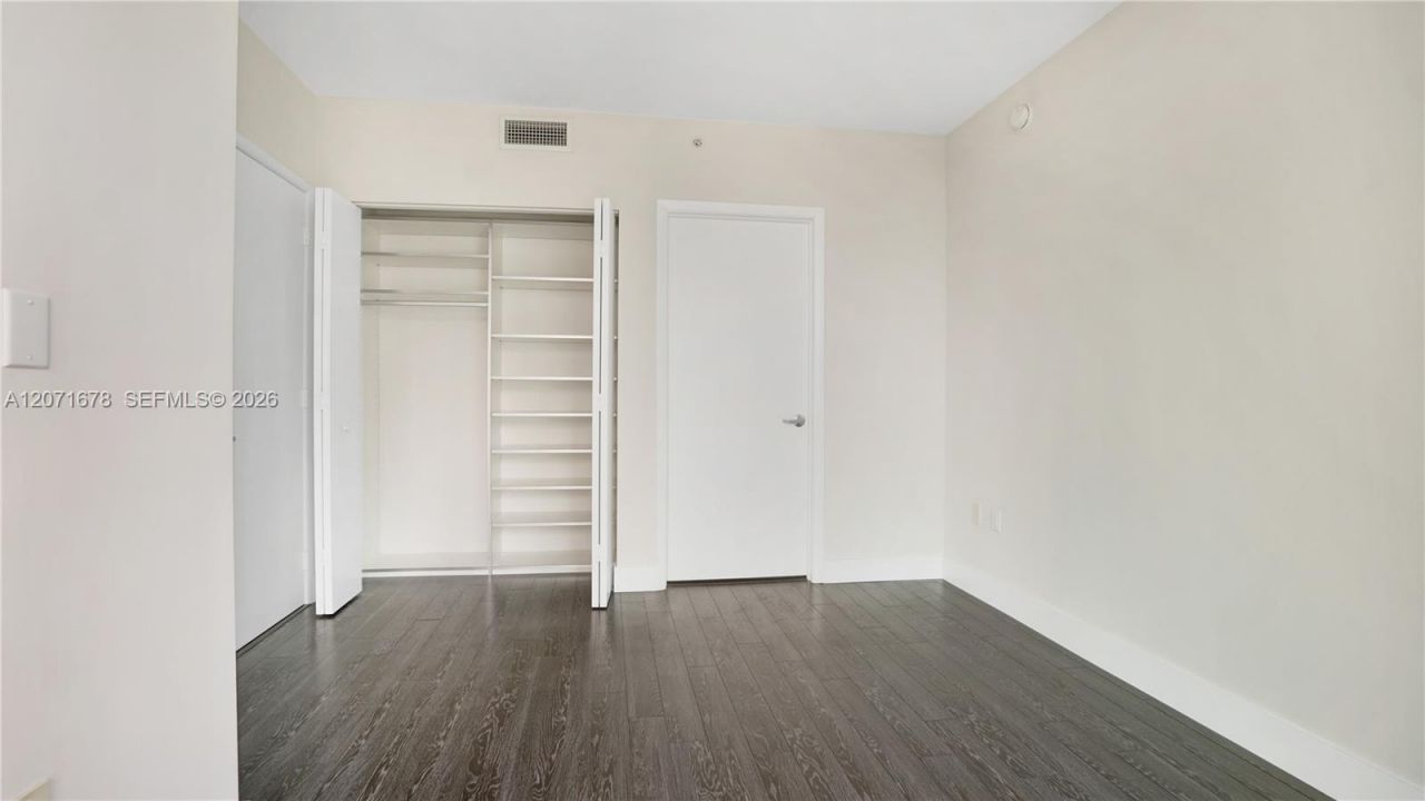 92 SW 3rd St , Unit 1803, Miami, FL 33130 Photo