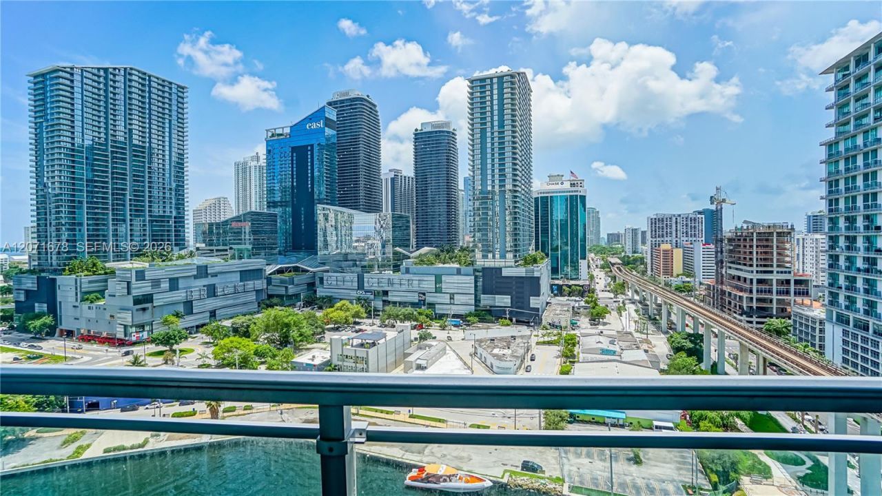 92 SW 3rd St , Unit 1803, Miami, FL 33130 Photo