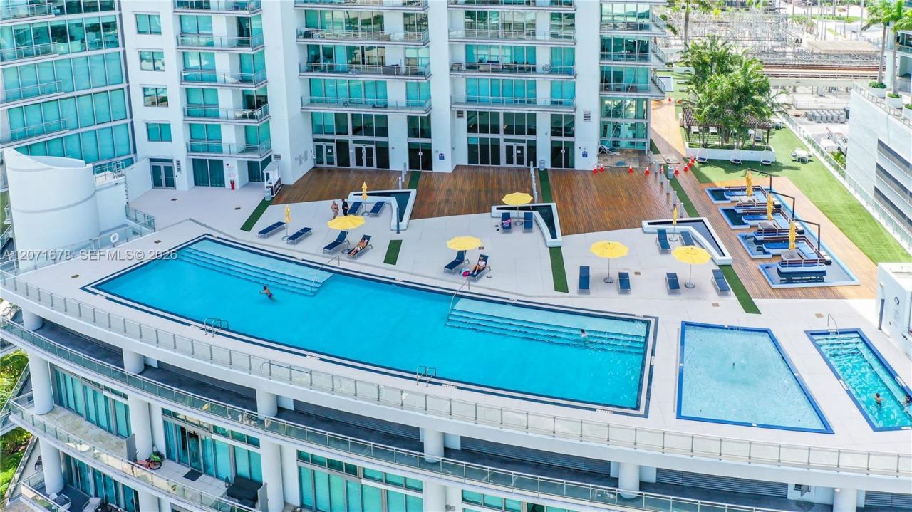 92 SW 3rd St , Unit 1803, Miami, FL 33130 Photo