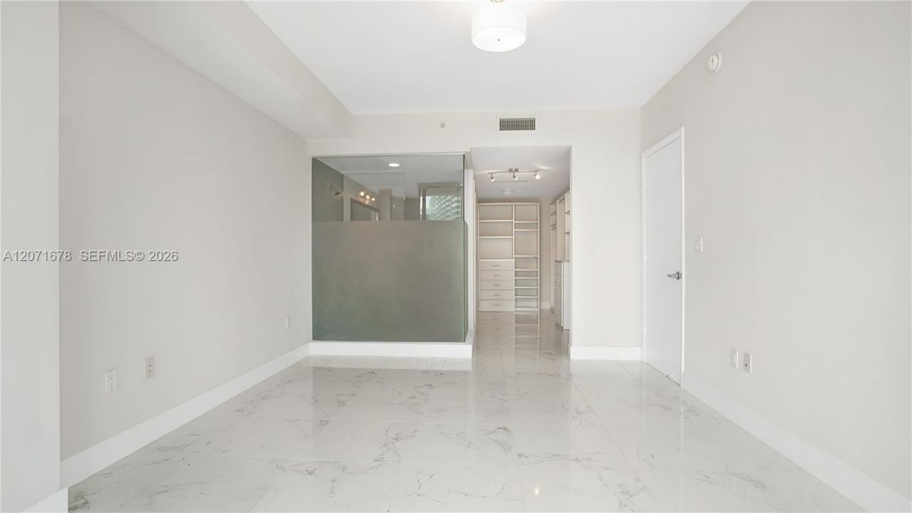 92 SW 3rd St , Unit 1803, Miami, FL 33130 Photo