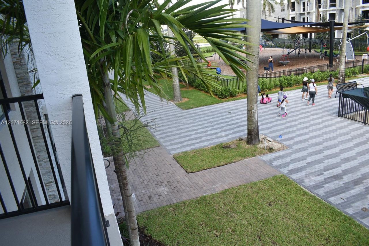 4640 NW 84 , Unit 16, Doral, FL 33166 Photo