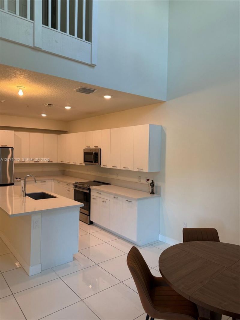 4640 NW 84 , Unit 16, Doral, FL 33166 Photo