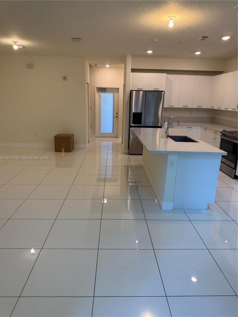 4640 NW 84 , Unit 16, Doral, FL 33166 Photo