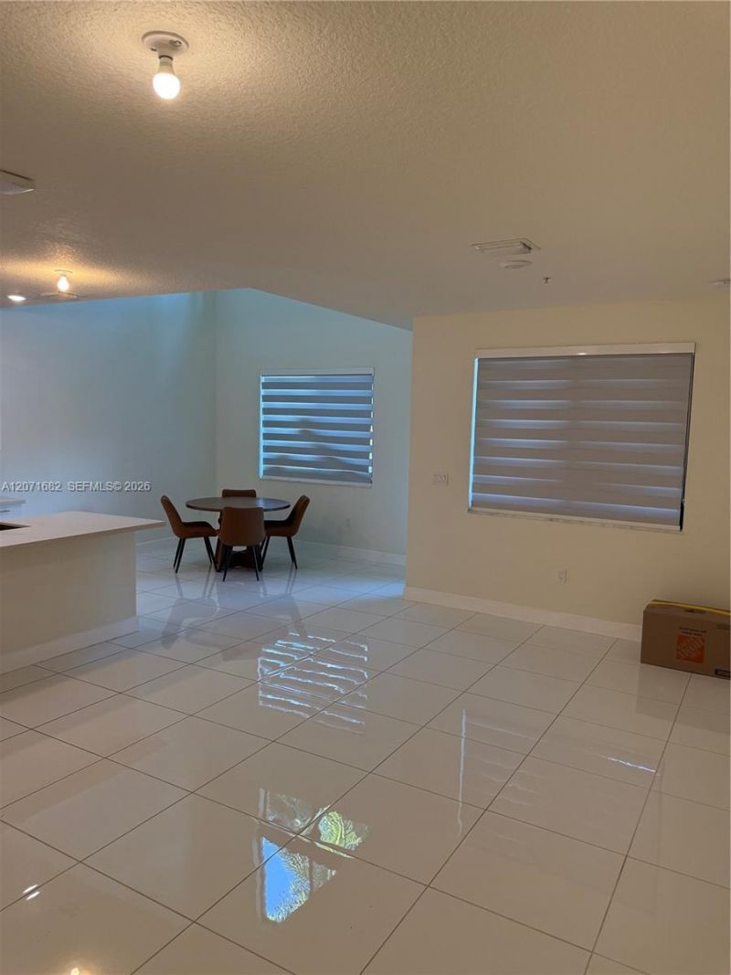 4640 NW 84 , Unit 16, Doral, FL 33166 Photo
