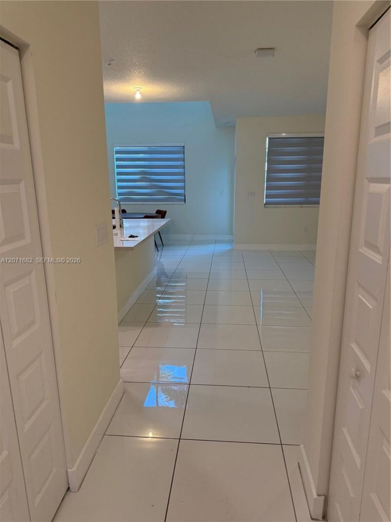 4640 NW 84 , Unit 16, Doral, FL 33166 Photo