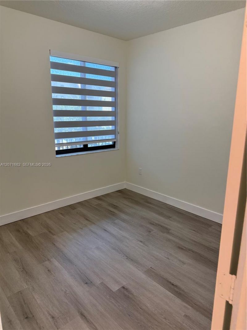 4640 NW 84 , Unit 16, Doral, FL 33166 Photo