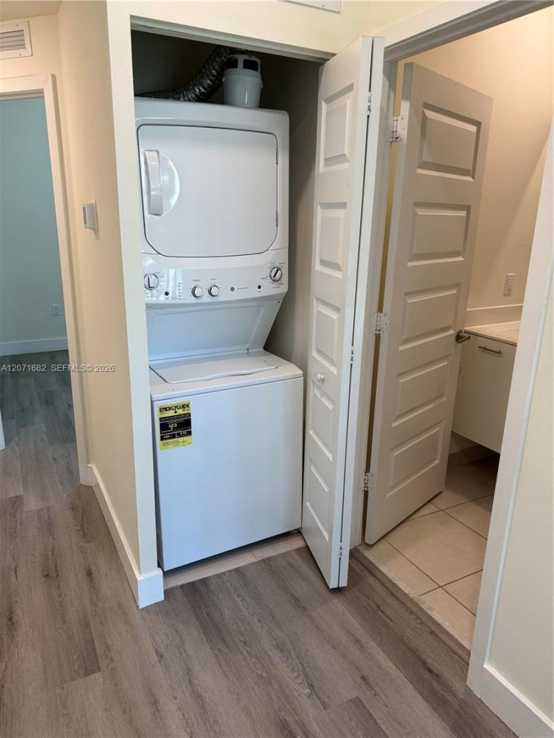 4640 NW 84 , Unit 16, Doral, FL 33166 Photo