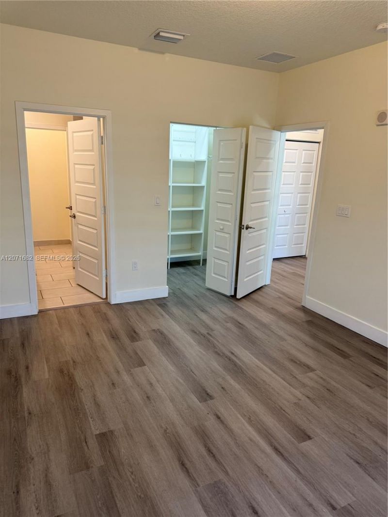 4640 NW 84 , Unit 16, Doral, FL 33166 Photo