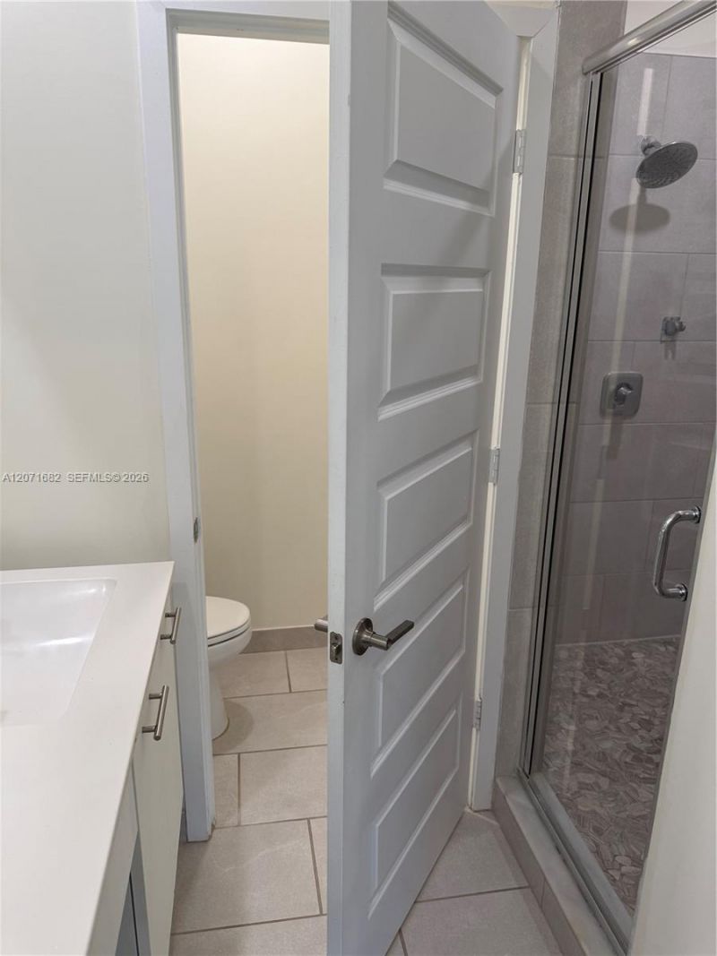 4640 NW 84 , Unit 16, Doral, FL 33166 Photo