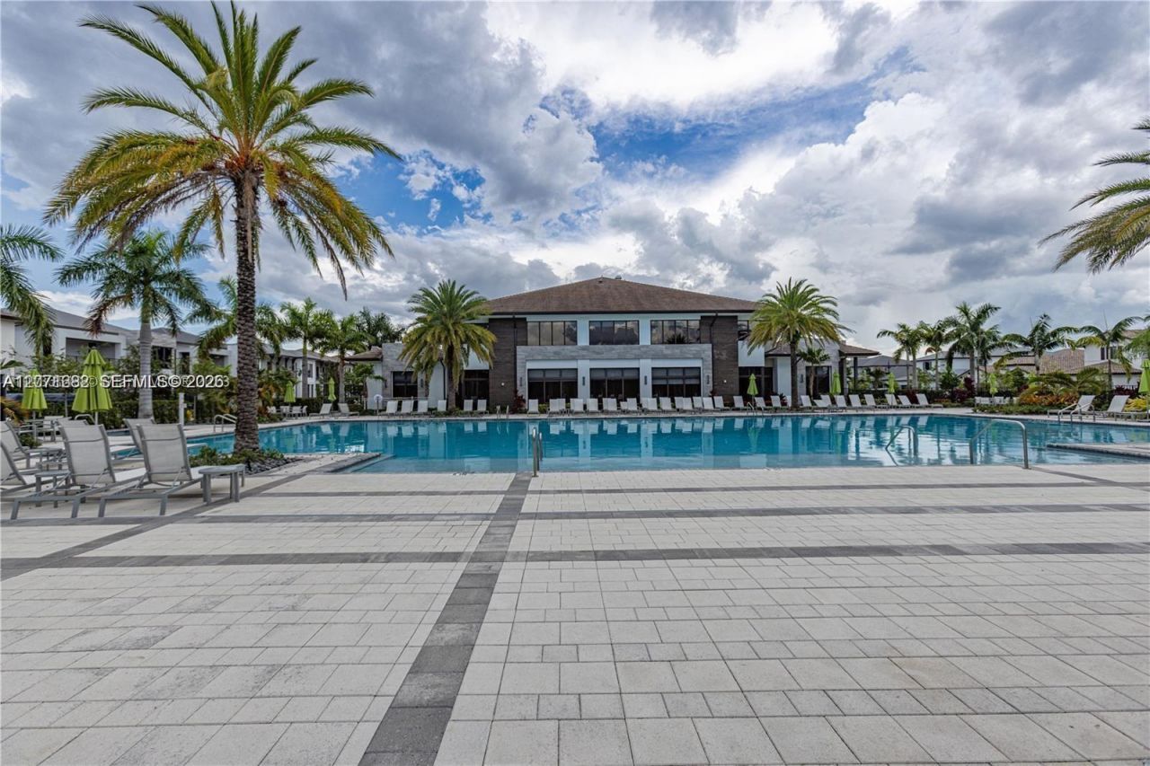 4640 NW 84 , Unit 16, Doral, FL 33166 Photo