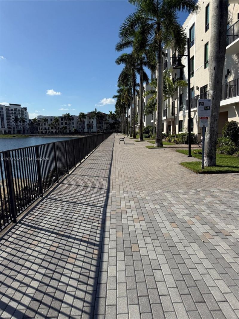 4640 NW 84 , Unit 16, Doral, FL 33166 Photo