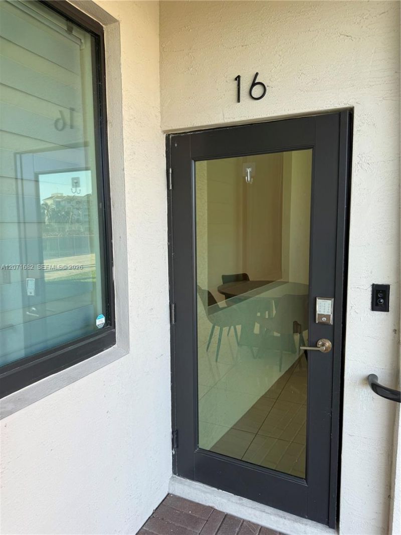 4640 NW 84 , Unit 16, Doral, FL 33166 Photo