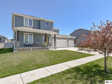 8726 S 82nd Street, Lincoln, NE 68516