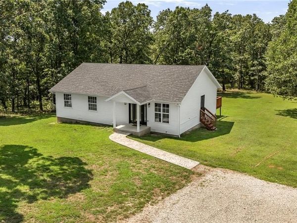22962 Highway TT Highway, Versailles, MO 65084